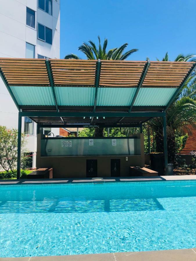 Staying Places - The Avenue แคนเบอร์รา ภายนอก รูปภาพ